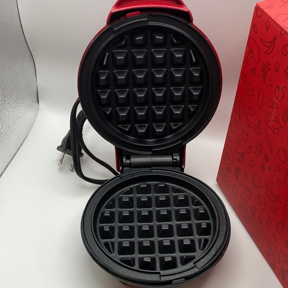 Compact Red Waffle Maker - Picture 2 of 3